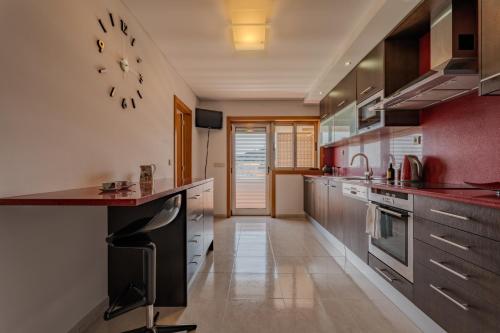 Lima & Luzia View - Modern Apartment