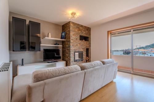 Lima & Luzia View - Modern Apartment