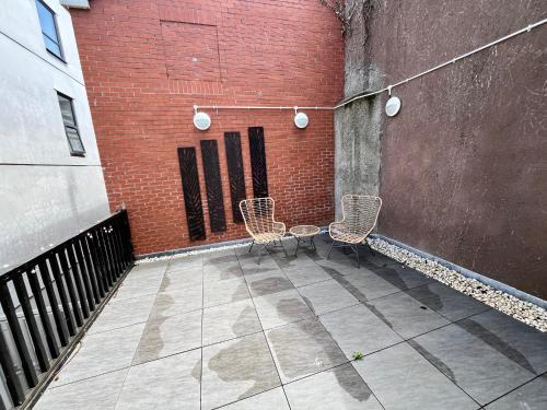 Two bedroom flat in Cardiff Bay with roof terrace photo 12