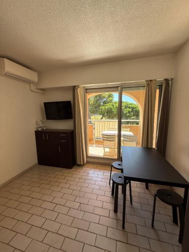 Appartement Port de Hyères 4 personnes