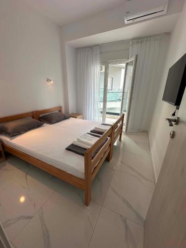 Sunset Apartment B-3