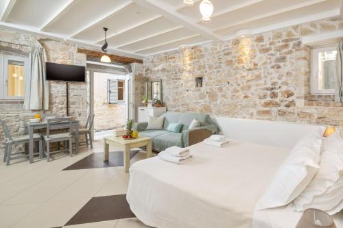 Corfu Breeze Liston Apartments