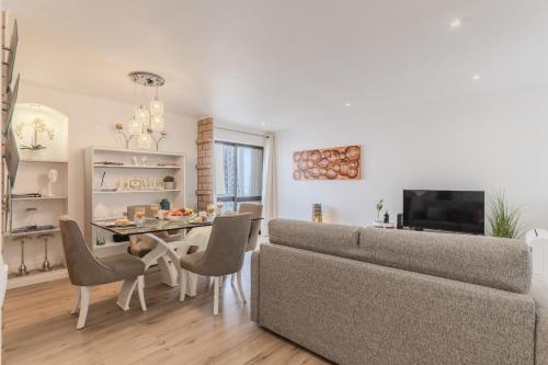 #381 Sunny Apartment in the Heart of Albufeira