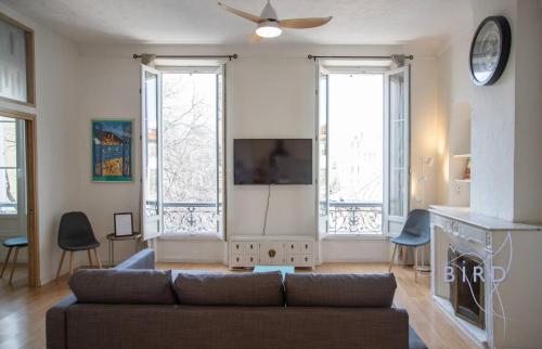 Beautiful apartment Place Nationale in Antibes old town photo 7