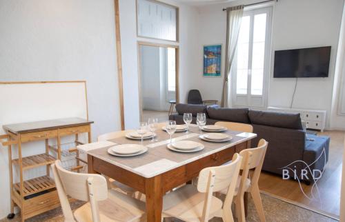 Beautiful apartment Place Nationale in Antibes old town photo 9