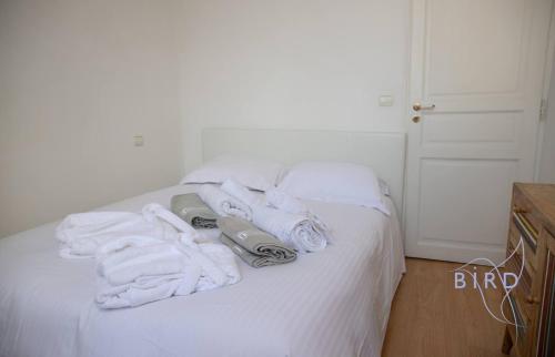 Beautiful apartment Place Nationale in Antibes old town photo 13