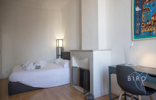 Beautiful apartment Place Nationale in Antibes old town photo 16