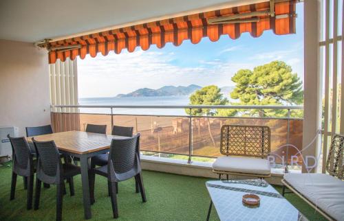 Vue Mer et Esterel Cannes just next to the beach photo 5