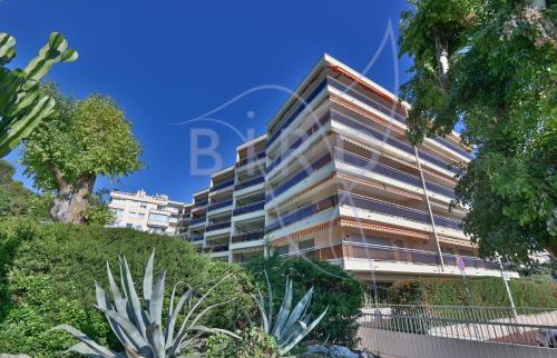 Vue Mer et Esterel Cannes just next to the beach photo 4