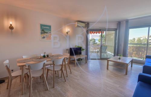 Vue Mer et Esterel Cannes just next to the beach photo 27