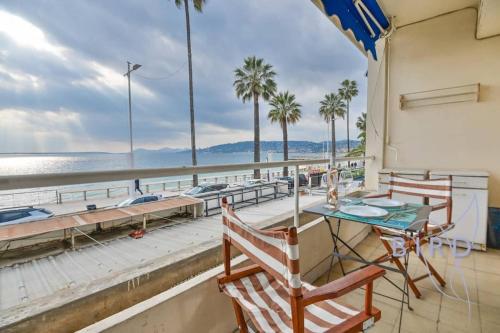 Large studio on the seafront photo 16