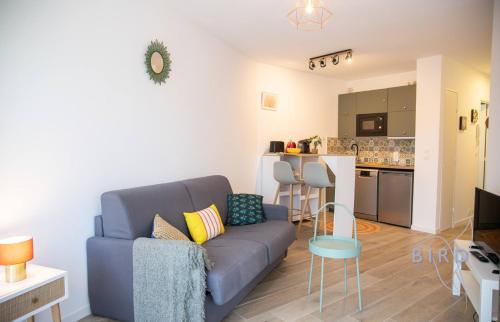 STUDIO With SWIMMING POOL in JUAN LES PINS