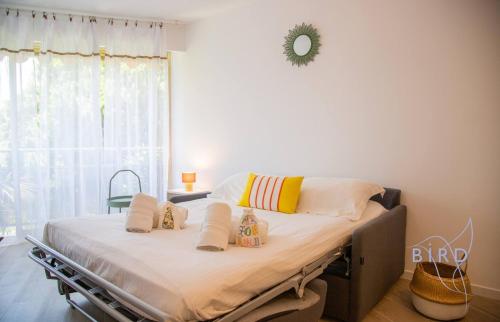 STUDIO With SWIMMING POOL in JUAN LES PINS