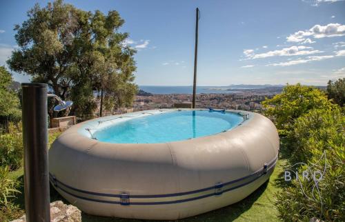 Villa Bonnard in Nice Sea and city View & Pool