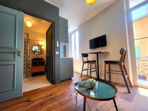 Nice Studio OLIVETTE