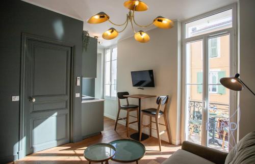 Nice Studio OLIVETTE