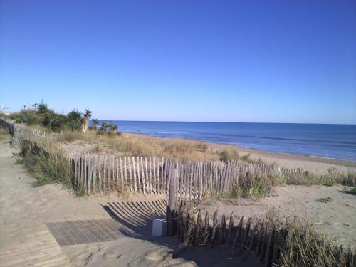 Studio 106, Port Vénus au village naturiste