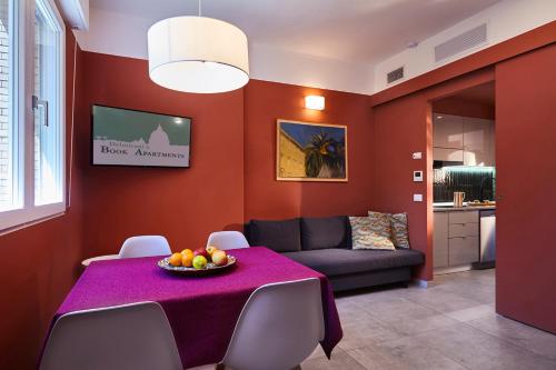 Delmirani's Book Apartments - Vatican View photo 144