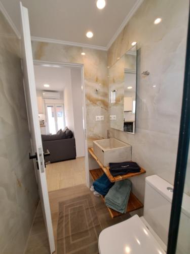 Azure Breeze Suite Apartment