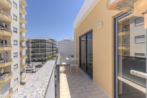 #387 Family-Friendly Apartment Near the Beach