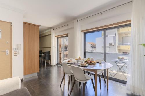 #387 Family-Friendly Apartment Near the Beach