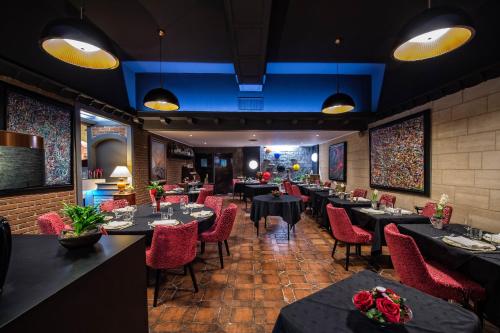 La Terrasseにあるレストランまたは飲食店