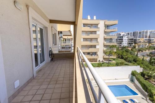 #377 Sunny Portimao Apartment Pool, Balcony