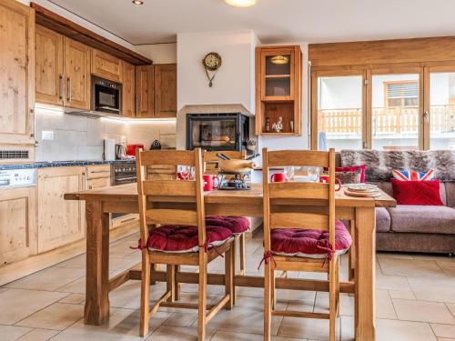 Apartment Domaine des Reines B1 by Interhome