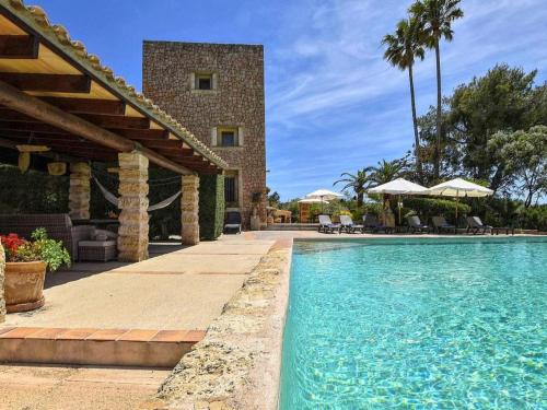 Holiday Home Ländliche Finca Sa Torre mit Jacuzzi by Interhome