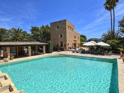Holiday Home Ländliche Finca Sa Torre mit Jacuzzi by Interhome