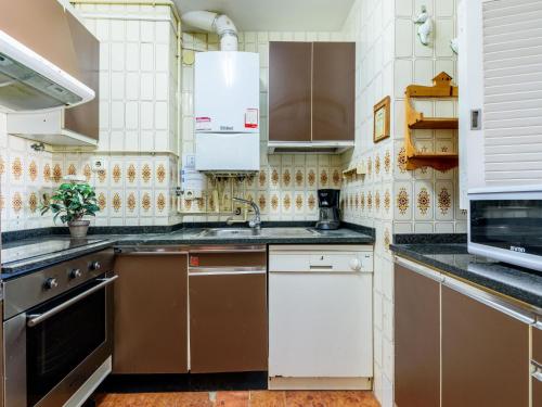 Apartment Helios by Interhome