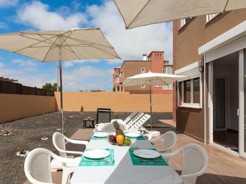 Apartment Flor del Atlantico by Interhome