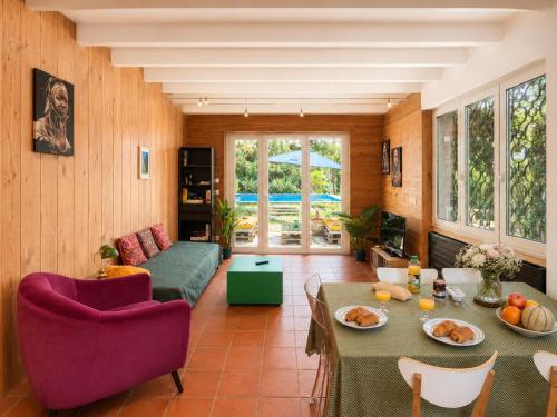 " Au Chant Des Cigales " Piscine - Terrasse - WIFI