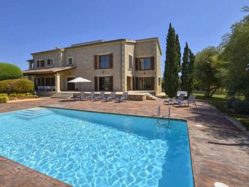 Holiday Home Villa mit Garten- Grill und Terrasse by Interhome