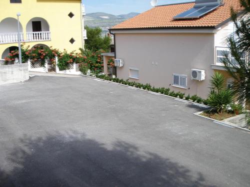 Apartment VILLA JELICA by Interhome