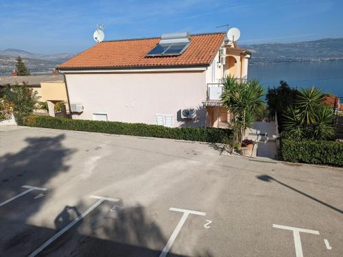 Apartment VILLA JELICA by Interhome