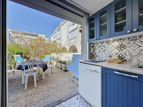 Studio Les Floralies II-16 by Interhome