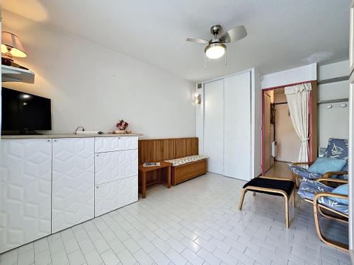 Studio Les Floralies II-16 by Interhome