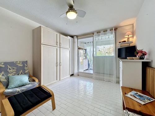 Studio Les Floralies II-16 by Interhome