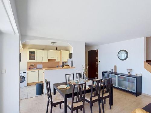 Apartment Le Palais de la Mer-4 by Interhome