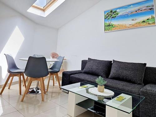 Apartment Mary & Klara-2 by Interhome