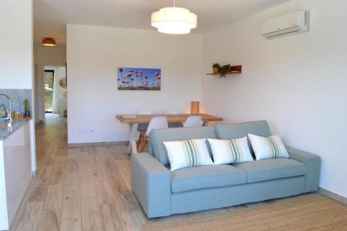YOLO - Ocean and Nature Shelter