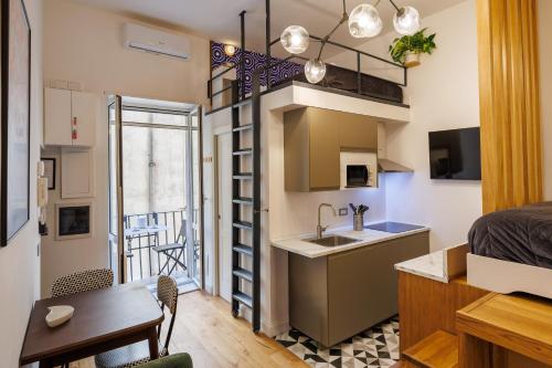 The Tiny House on Toledo - Spanish Quarters - By HouseinNaples