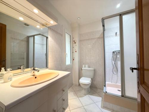 Appartement 4 personnes au coeur du Vieil Antibes à 150 m de la plage