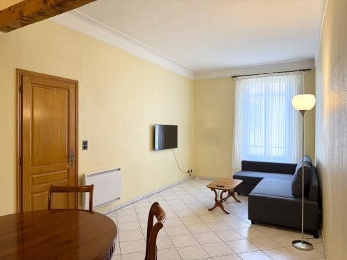 Appartement 4 personnes au coeur du Vieil Antibes à 150 m de la plage