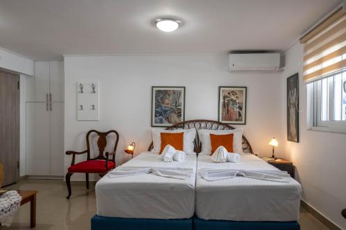 Myrto lower ground floor studio