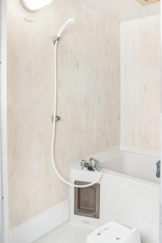Spacious 52m2 Apartment 10min to Station