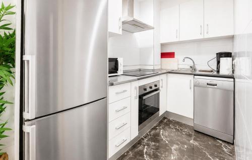 Beach Front Apartment In Torrevieja With Wifi