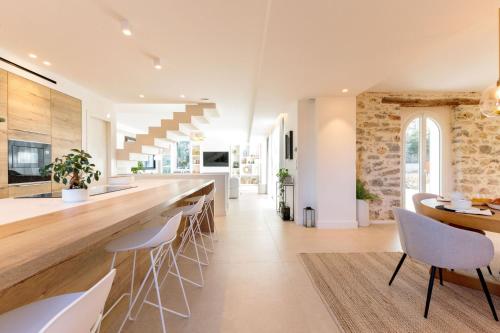 Villa Cannes by Halldis