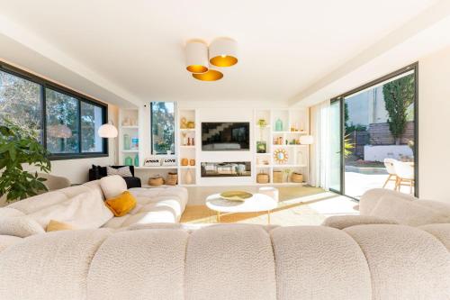 Villa Cannes by Halldis